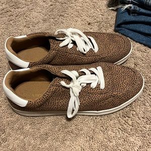 Ditsy Leopard Print Athletic Shoes